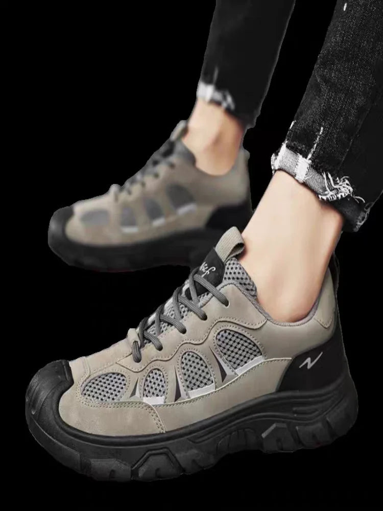 Casual sports sneakers, leather padded, round toe, low heel